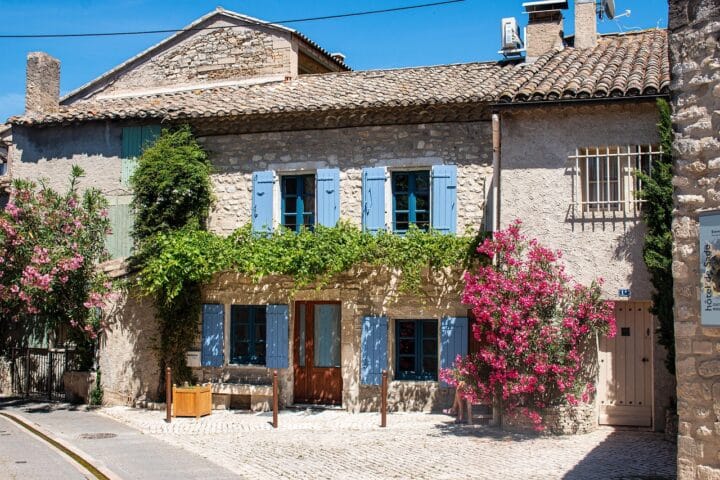 Explorer la magnifique provence : un guide pour les amateurs de découvertes